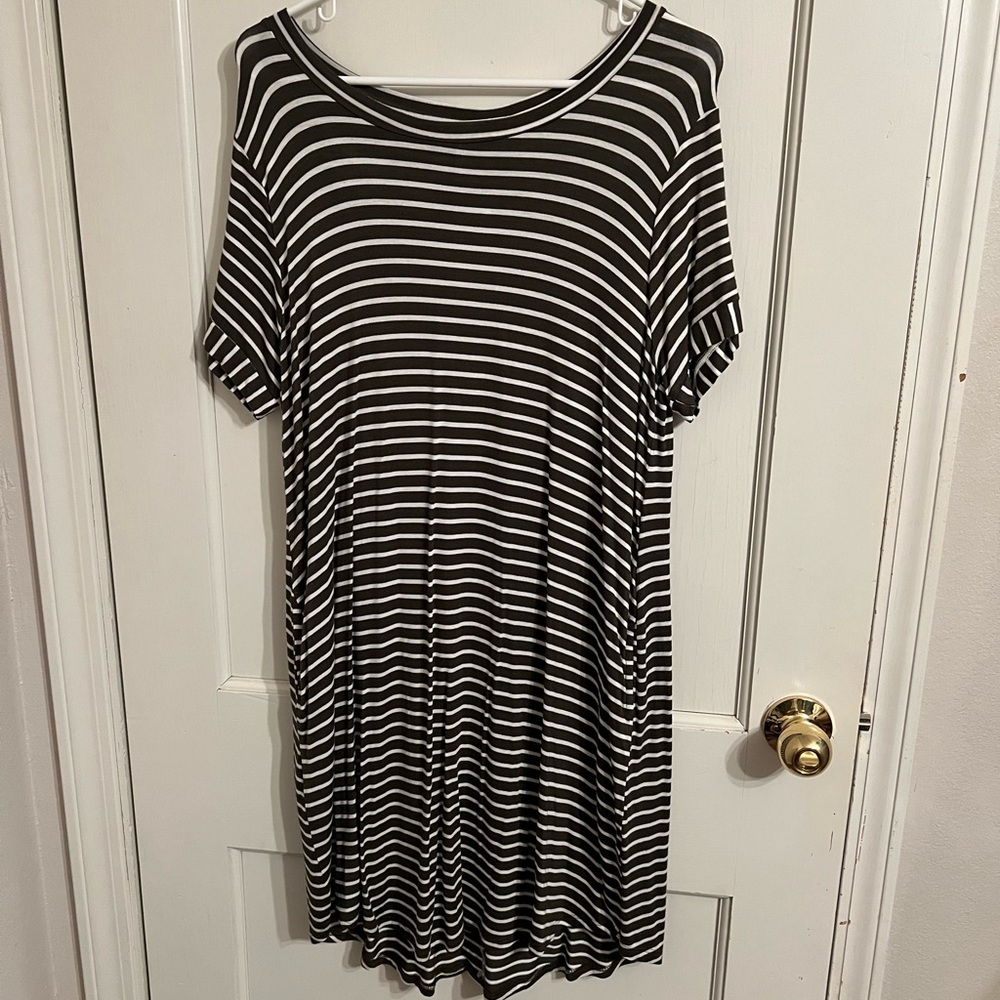 NEW! T shirt dress